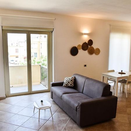 Sunshine Apartment - Appartamento Vicino Al Mare, Cagliari, Sardinia المظهر الخارجي الصورة