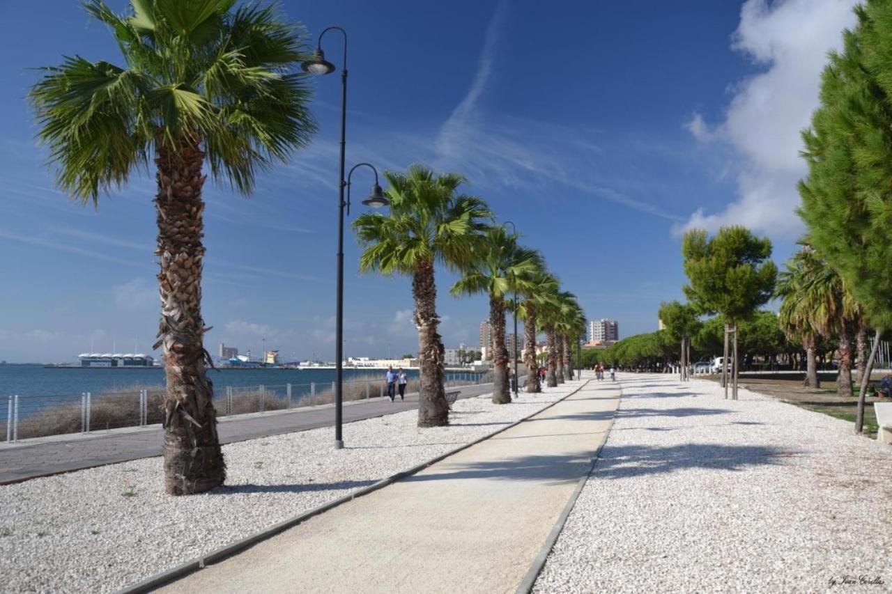 Sunshine Apartment - Appartamento Vicino Al Mare, Cagliari, Sardinia المظهر الخارجي الصورة
