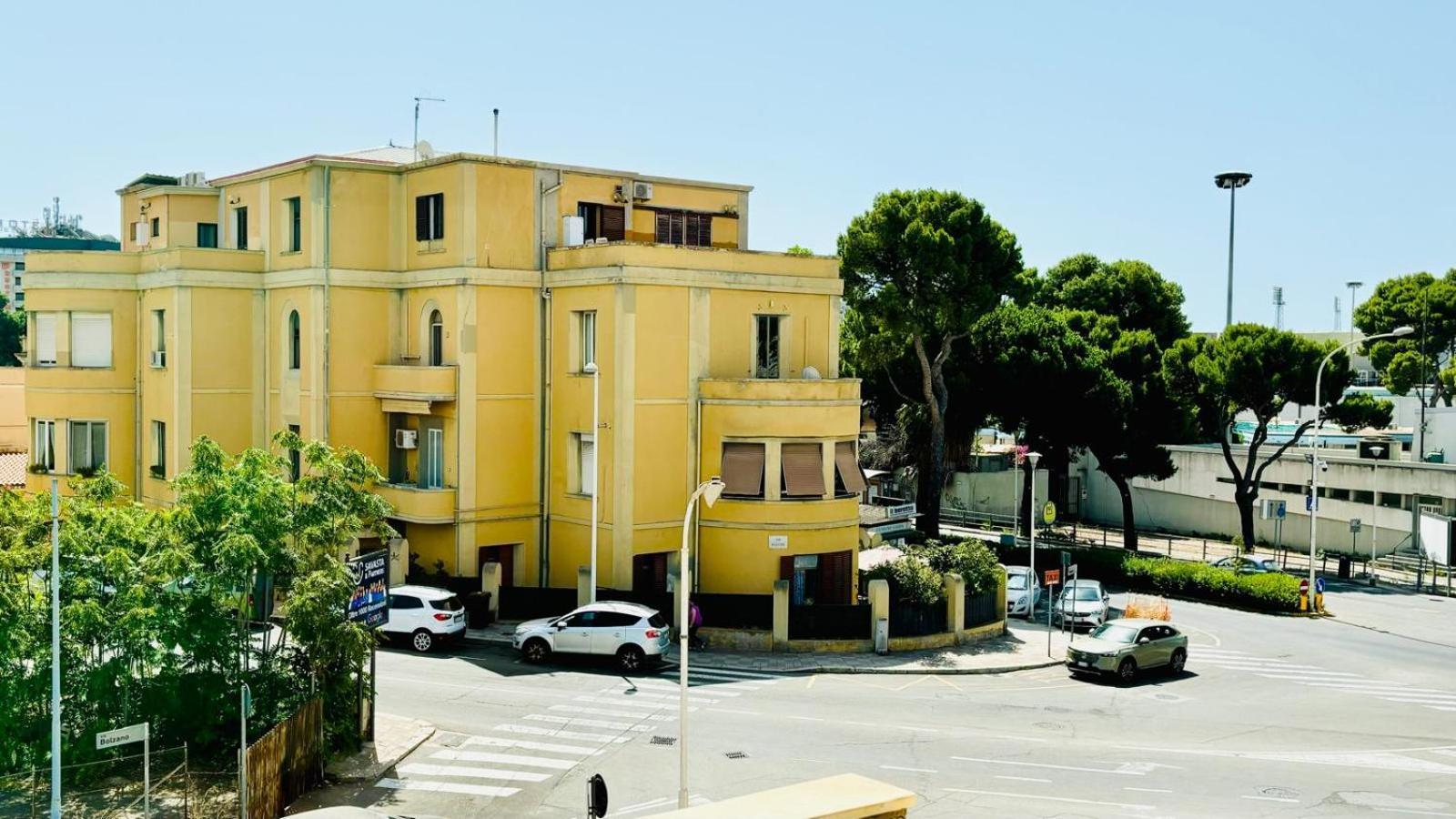 Sunshine Apartment - Appartamento Vicino Al Mare, Cagliari, Sardinia المظهر الخارجي الصورة