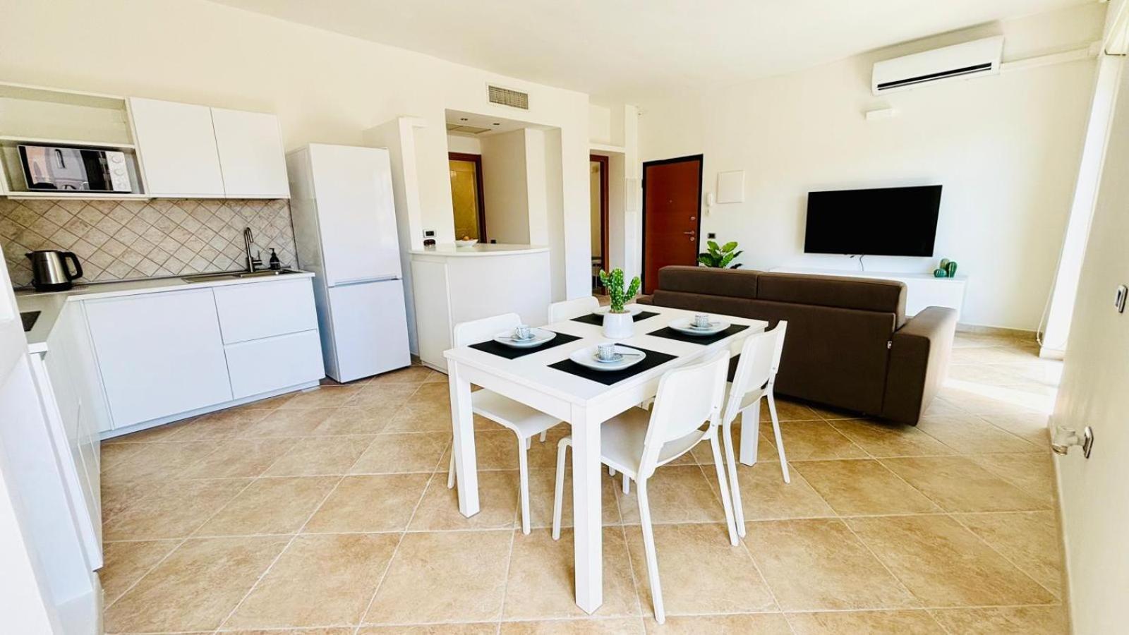 Sunshine Apartment - Appartamento Vicino Al Mare, Cagliari, Sardinia المظهر الخارجي الصورة
