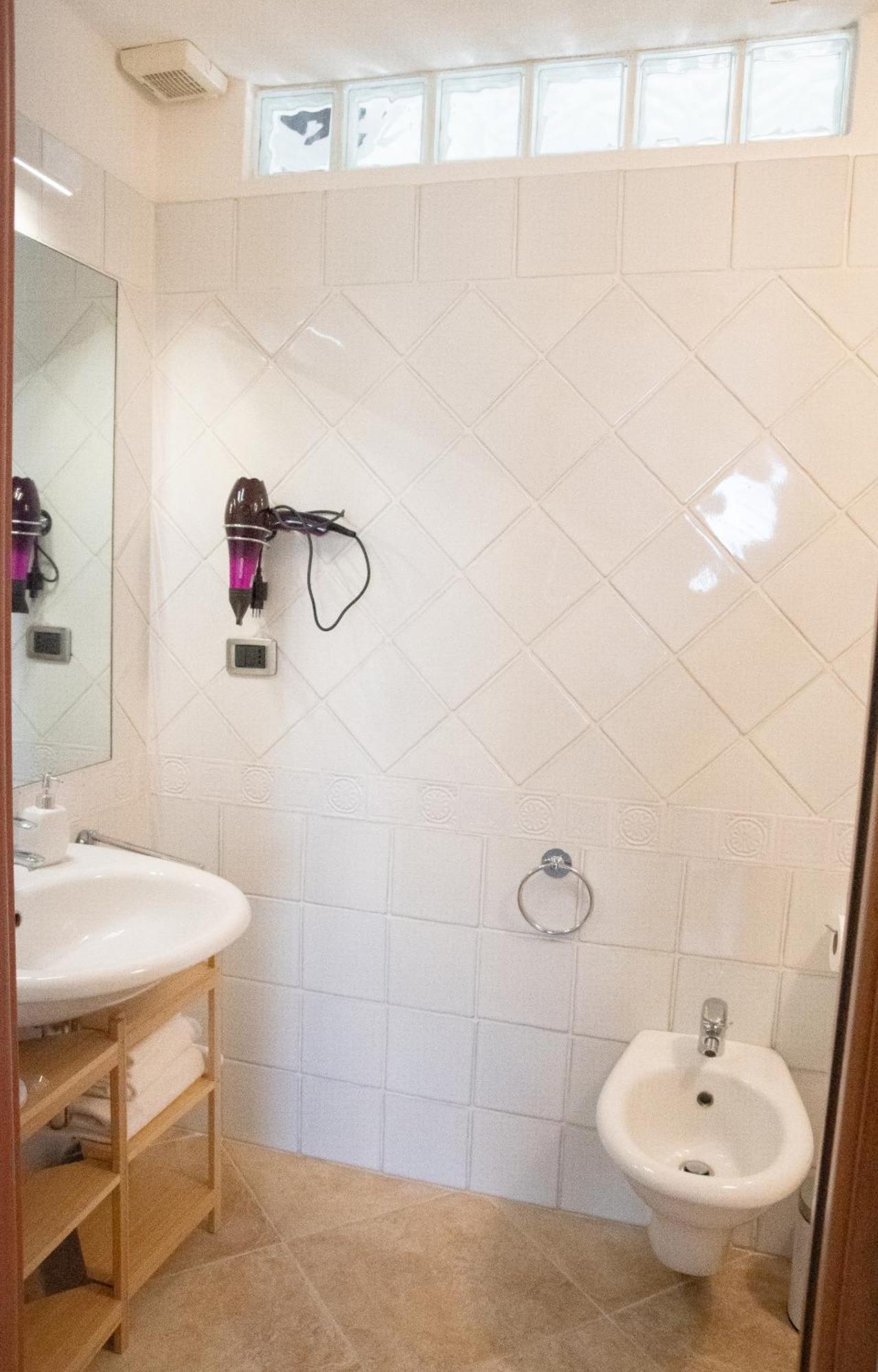 Sunshine Apartment - Appartamento Vicino Al Mare, Cagliari, Sardinia المظهر الخارجي الصورة